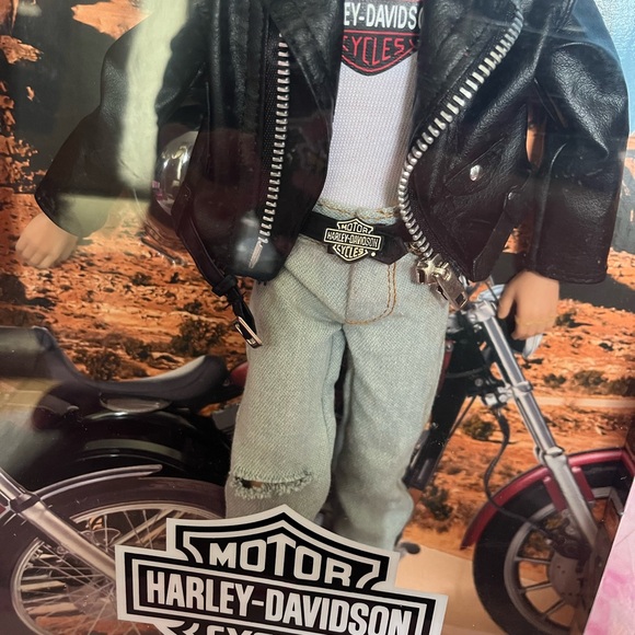 BARBIE COLLECTOR EDITION 1998 HARLEY DAVIDSON KEN DOLL #22255 - NRFB - Picture 3 of 5
